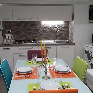 Apartment Rainbow House, Taormina