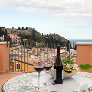 Apartment Vilagos & Loft, Taormina